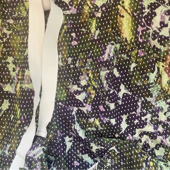 Lululemon spring break away shorts 3”  size 6 - Picture 5 of 5